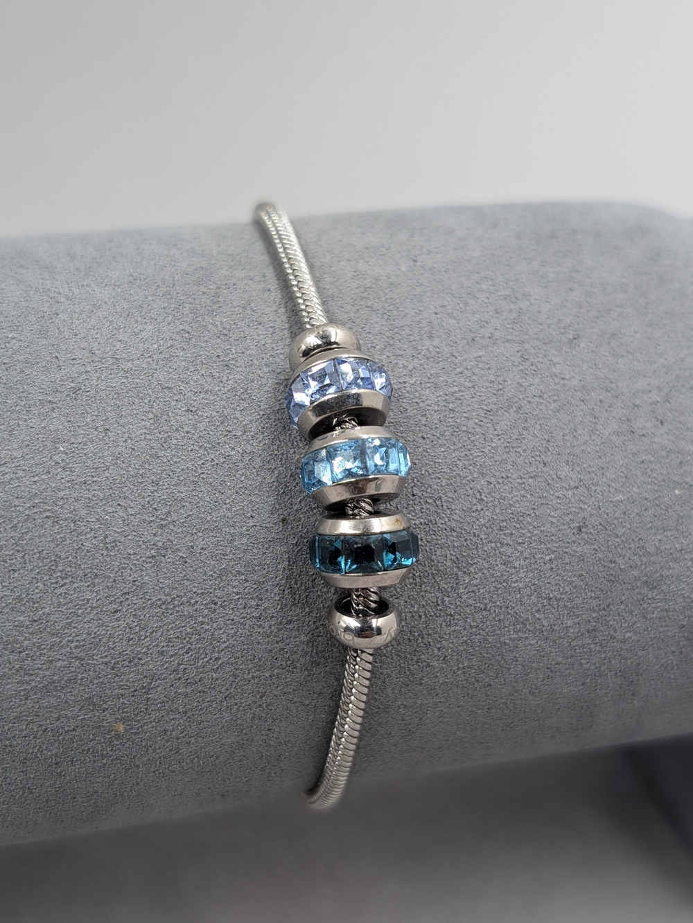 Brosway Très Jolie Blue Crystal 316L Stainless Steel Bead Bracelet | M209